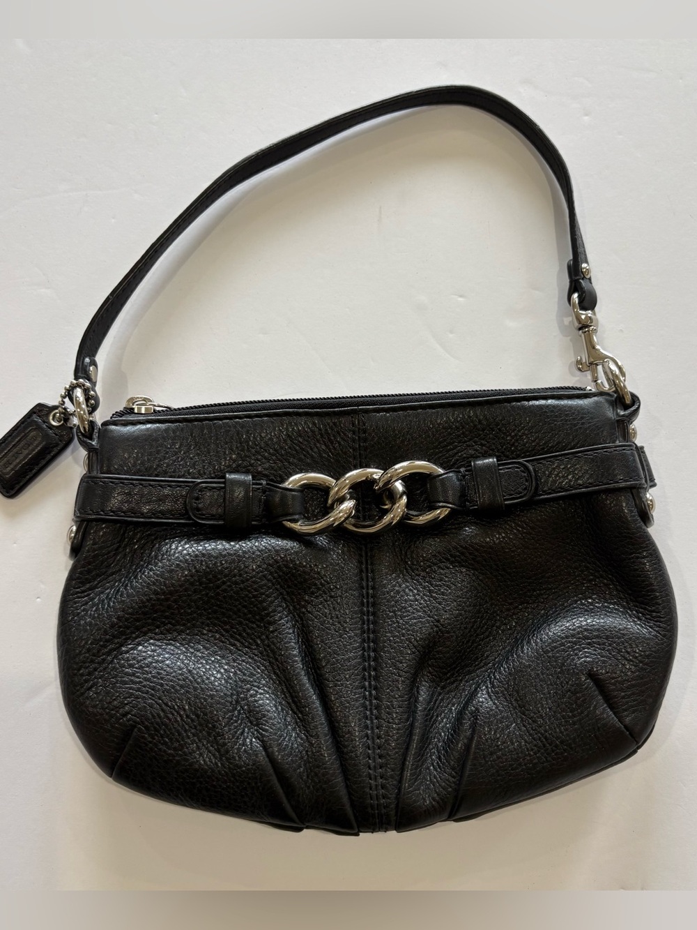 Coach wristlet clutch black pebbled leather chain link design corner zip handle